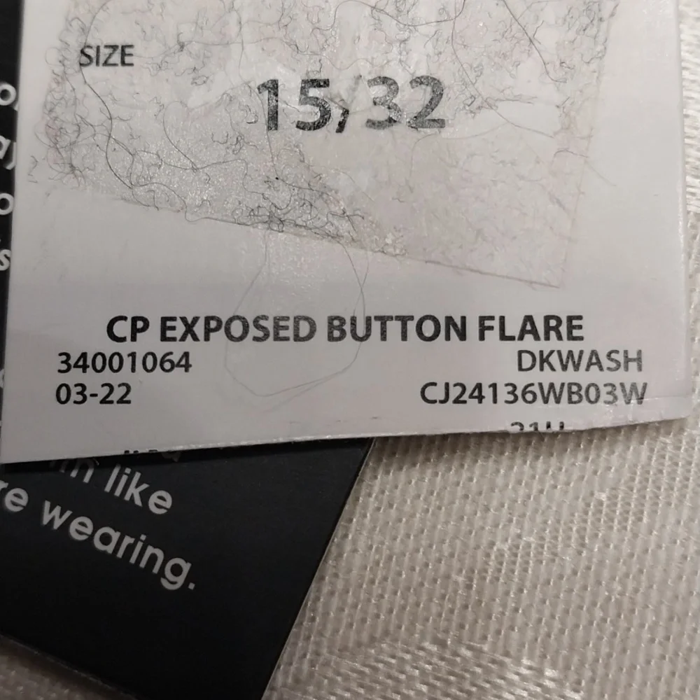 Celebrity Pink NWT Women's Exposed Button Flare Denim Jeans Size 15/32 Dark Wash - Picture 14 of 14